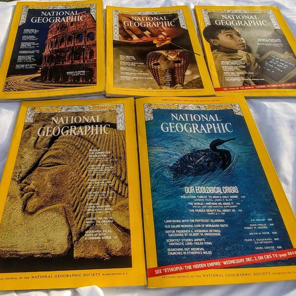 Vintage Bundle of (5) 1970 National Geographic magazines Jun/Sep-Dec